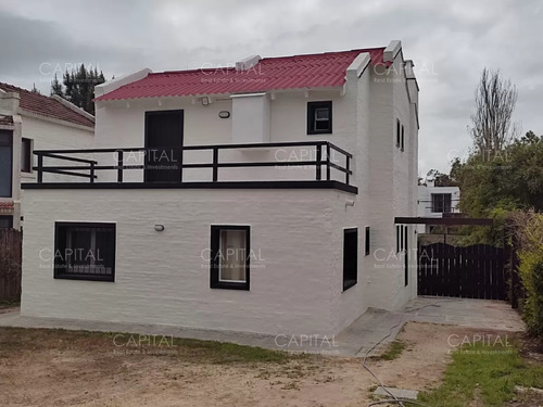 Casa A Tres Cuadras Del Centro De La Barra 