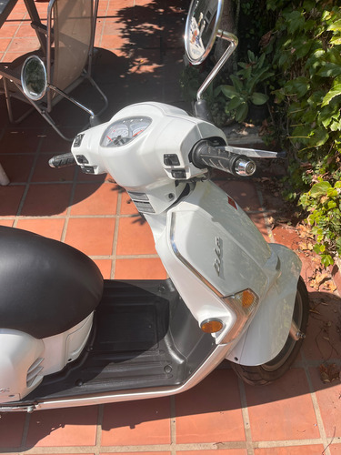 Kymco Like 125 - Titular Completa Un Caño