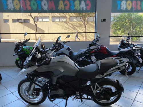 Suzuki Gsx S 750