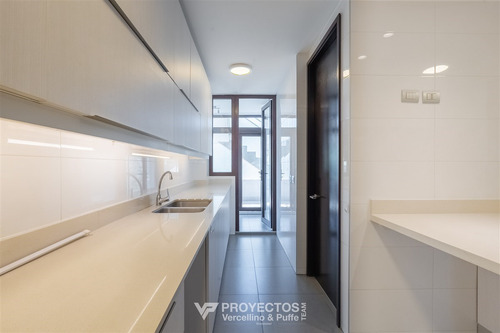 Departamento En Venta De 2 Dorm. En Lo Barnechea