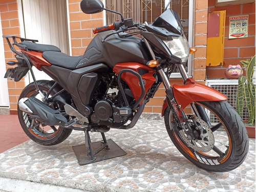 Moto Yamaha Fz. 2.0. Modelo 2016