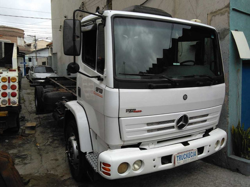 Mercedes Benz 1718 Ano 2011 Chassi R$ 97.000,00 Financio