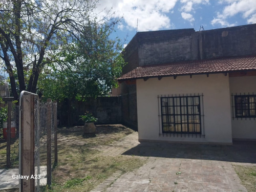 Casa 2 Amb En Glew A Metros De Hipolito Yrigoyen!!!!!