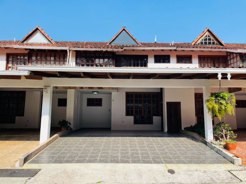 Casa Hermosa En El Conjunto Residencial Trebolera Pueblo Nuevo Im