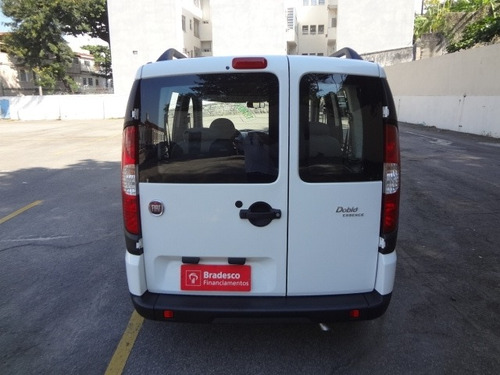 Imagem 7 de 7 de Fiat Doblo 1.8 Mpi Essence 7l 16v Flex 4p Manual