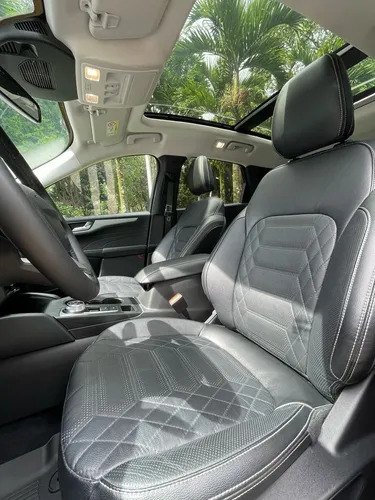 Ford Escape PLATINUM HÍBRIDA 2.5 4X4 AUTOMÁTICA