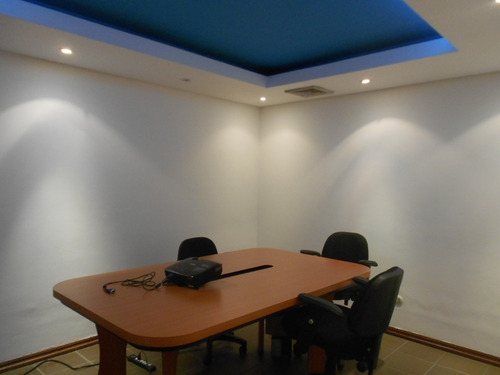 Vendo Oficina De 125 M2. Edificio Gerencial Quorum, Los Ruices.