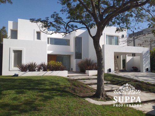 Casa En Alquiler El Golf Nordelta