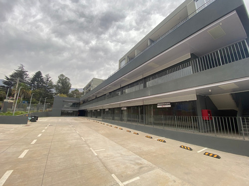 Local Comercial Nº1 Nuevo En Incipiente Sector Lo Cañas