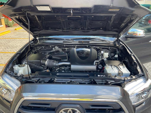 Imagen 15 de 15 de Toyota Tacoma Limited 4*2 Americana