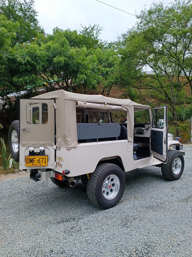 Imagen 8 de 19 de Toyota Land Cruiser 1983 4.2 Fj43