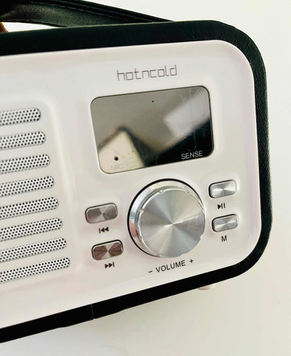 Bocina Bluetooth Y Radio Fm Retro Subwoofer Importada (Usado)
