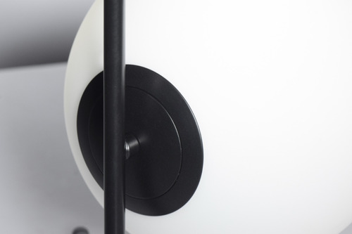 Imagen 2 de 9 de Lampara De Mesa Velador Ekato Con Globo Vidrio Apto Led E27