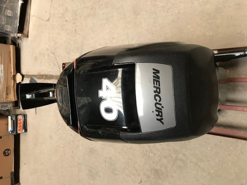 Imagen 3 de 3 de Motor Fuera De Borda Mercury 40 Hp 4 Tiempos Baston Largo