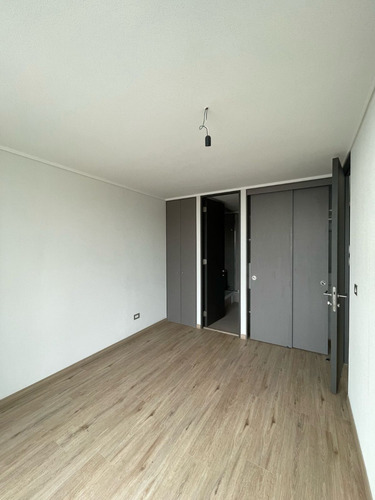 Arriendo Depto 1d1b Frente A Bupa, Macul Con Est. Opcional