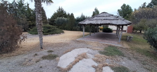 Venta Hermosa Finca Con Pileta Y Quincho!