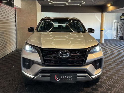 Toyota Hilux SW4 CD SRX 4x4 2.8 TDI 16V Diesel Aut.