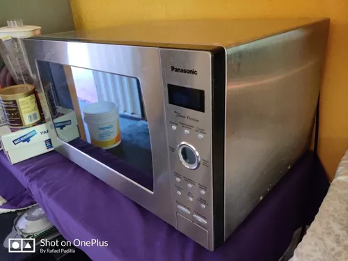 Horno de microondas Panasonic., acero inoxidable