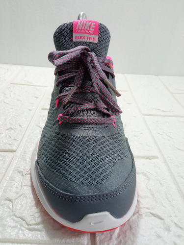 Nike - Flex Training Tr-5 Tenis Para Mujer. (Usado)
