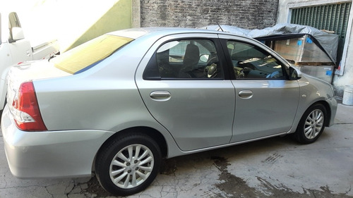 Toyota Etios 1.5 Sedan Xs 2017