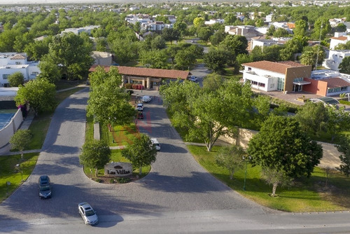 Terreno Exclusivo En Las Villas, Torreón: Invierte En Plusvalía Y Construye Tu Sueño