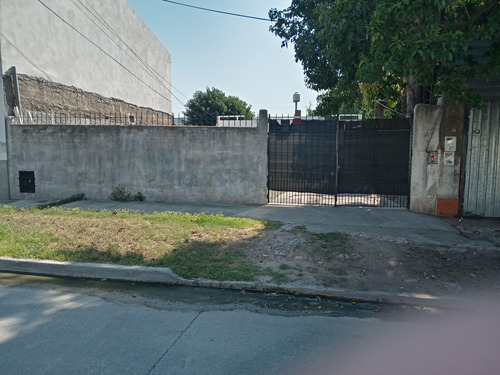 Casa En Venta En G. Catán.