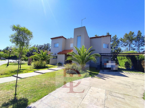 Casa  En Venta En San Agustín, Villanueva, Tigre