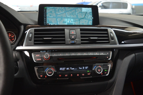 BMW Serie 3 3.0 330i Sedan Sport Line 252cv