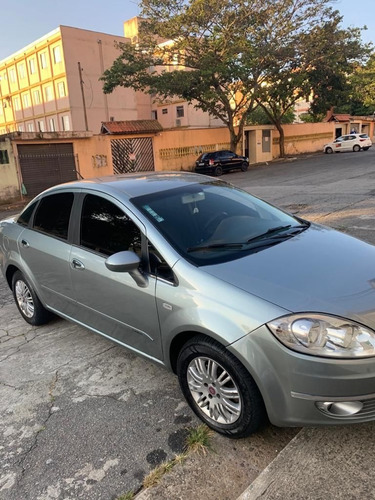 Fiat Linea 2012 1.8 16v Essence Flex 4p