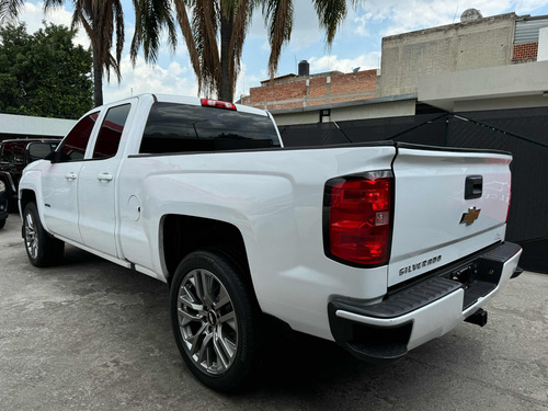 Chevrolet Silverado 5.4 2500 Cab Ext Ls V8 4x2 At