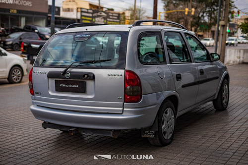 Chevrolet Corsa 1.6 Gl Aa Dh Sw