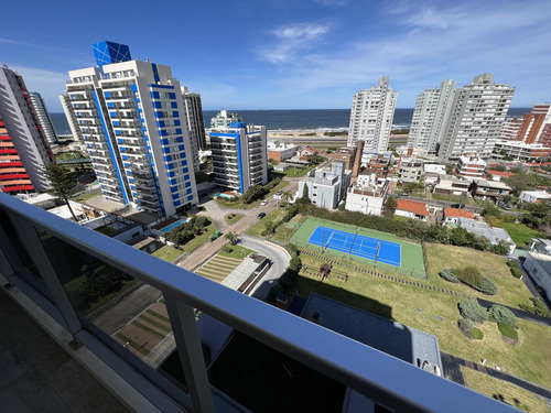 Departamento 2 1/2 Dormitorios - Long Beach - Punta Del Este