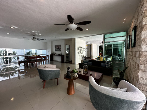 Casa En Venta En Cholul De Una Planta.