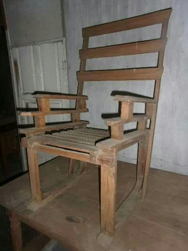 Antiguo Sillón De Madera En Maldonado, Hacemos Envios