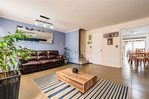 Venta Casa 3 Dormitorios Valle Grande Con Estacionamiento