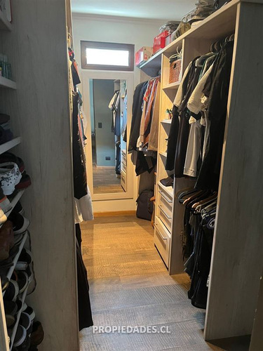 Casa En Venta De 5 Dorm. En Ñuñoa