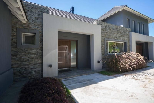 Imagen 3 de 15 de Casa En Venta - 5 Ambientes - Barrio Privado - La Herradura - Pinamar