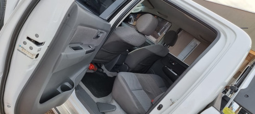 Toyota Hilux Srv 4x4 Mt