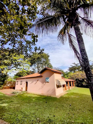 Imagem 5 de 25 de Chácara 3000m2, Casa Sede Com 3 Dormitórios Sendo 1 Suíte, Piso Em Porcelanato, Piscina, Quarto De Ferramentas - Ch00174 - 70327373