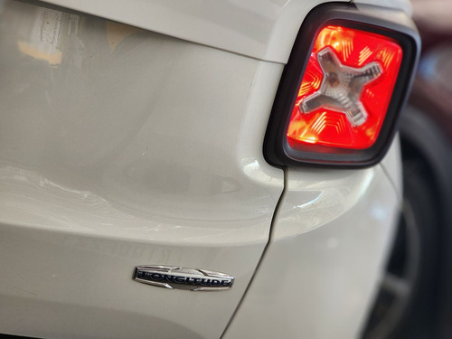 Jeep Renegade Longitude 1.8 4x2 Flex 16V Aut.