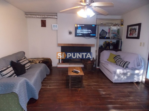 Imagen 6 de 25 de Casa En Jardines De Cordoba - Punta Del Este