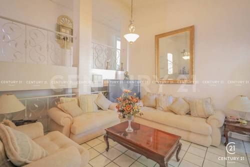 Casa En Venta En Quintas Del Sol Chihuahua, Chih.