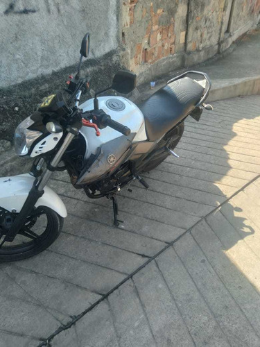 Imagem 2 de 7 de Yamanha Fazer 250