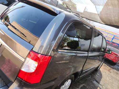 Chrysler Town & Country 3.6 Limited Mt