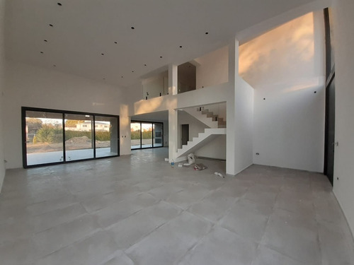 Imagen 2 de 23 de Chacras De La Villa - Casa 3 Dorm 330 M2 Cub - A Estrenar - Villa Allende