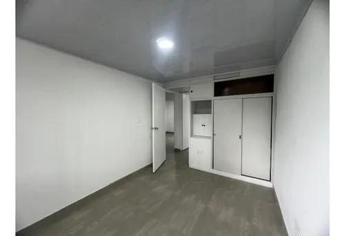 Venta De Apartamento En El Occidente, Sector Los Pinos