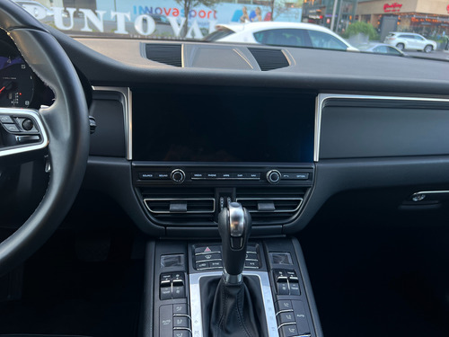 Porsche Macan 2.0 2021