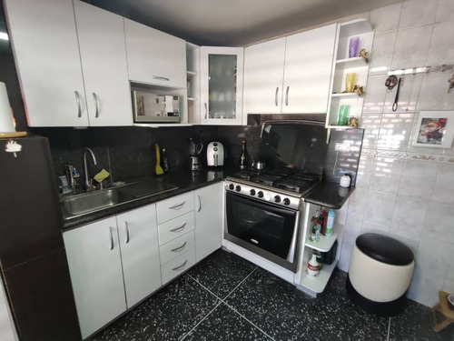 Apartamento En Venta Ubicado En Bello Monte, El Recreo.