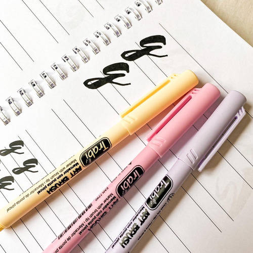 Cuaderno Lettering Practica Tipograias + Marcadores Pincel