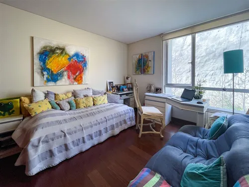 Departamento En Venta De 2 Dorm. En Las Condes